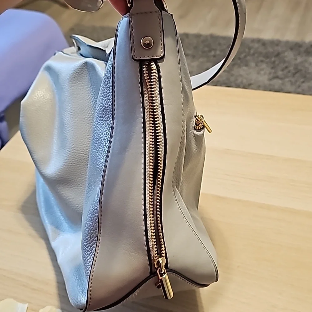 Purse - Picture 3 of 3